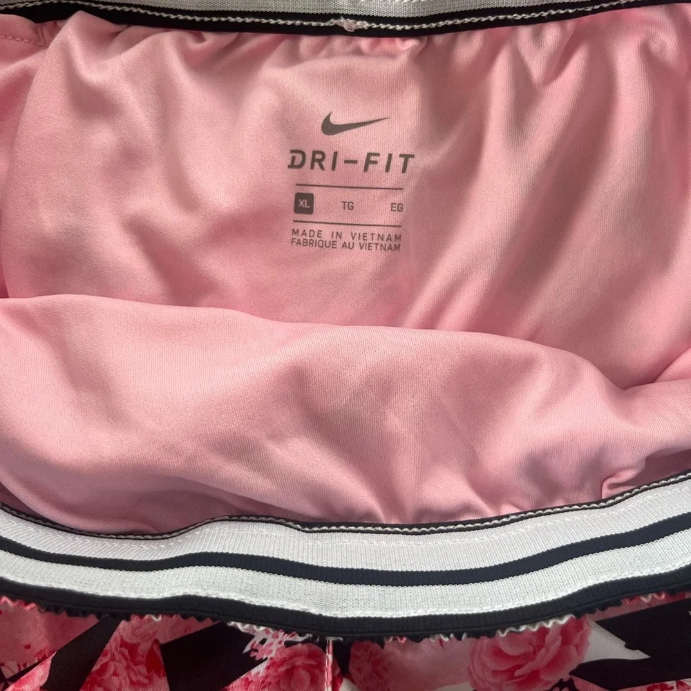 Nike DriFit Running Shorts Youth Sz XL Floral